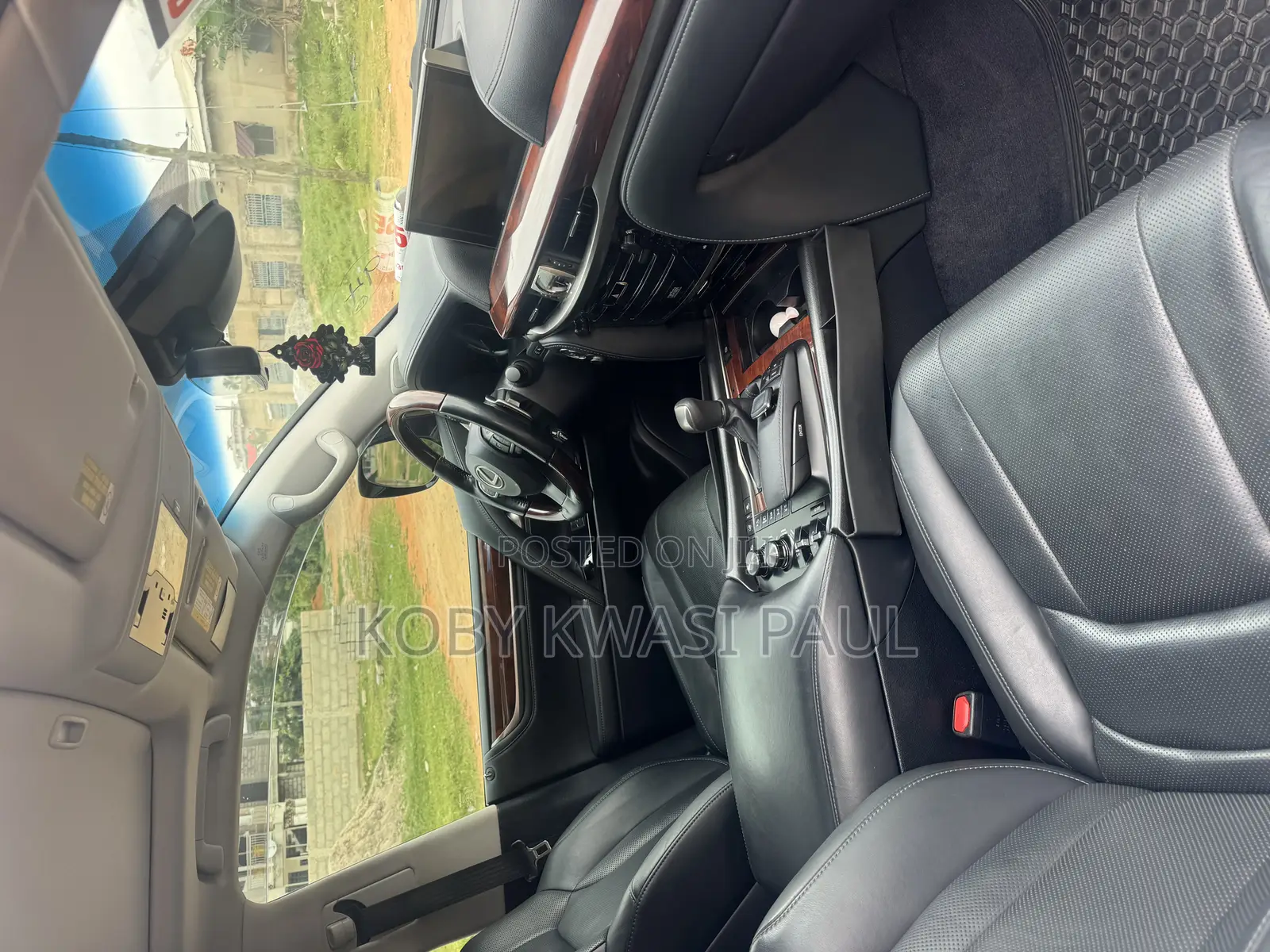 Lexus LX 570 AWD 2017 Gold