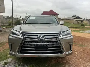 Lexus LX 570 AWD 2017 Gold
