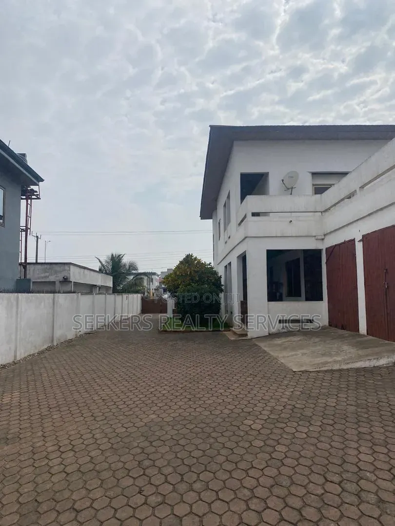 5bdrm House in Seekers Realty, School Area for sale