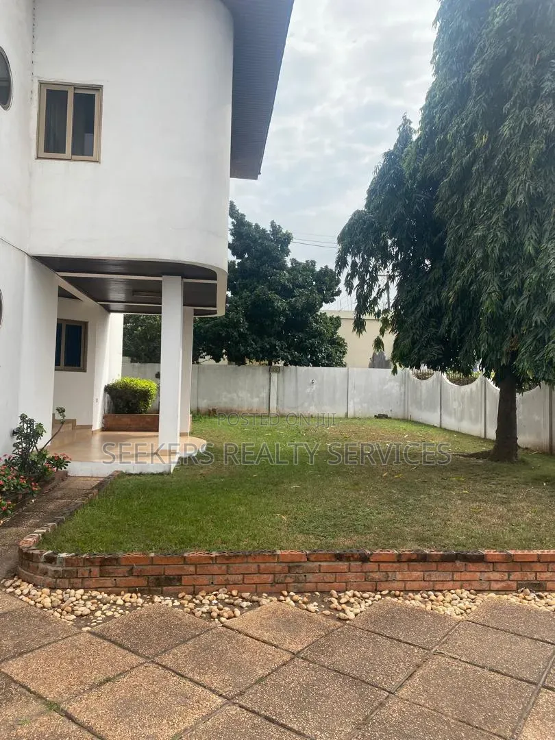5bdrm House in Seekers Realty, School Area for sale