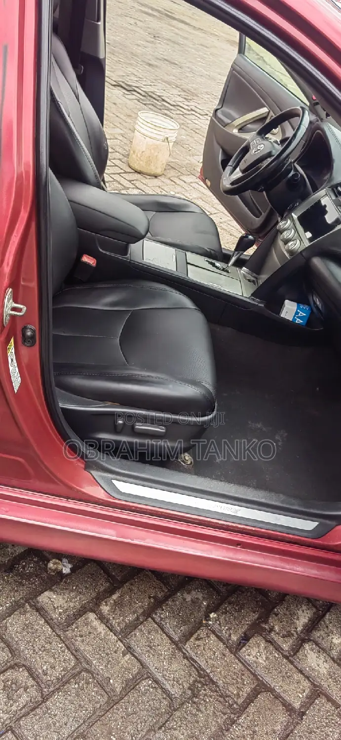 Toyota Camry 2011 Red