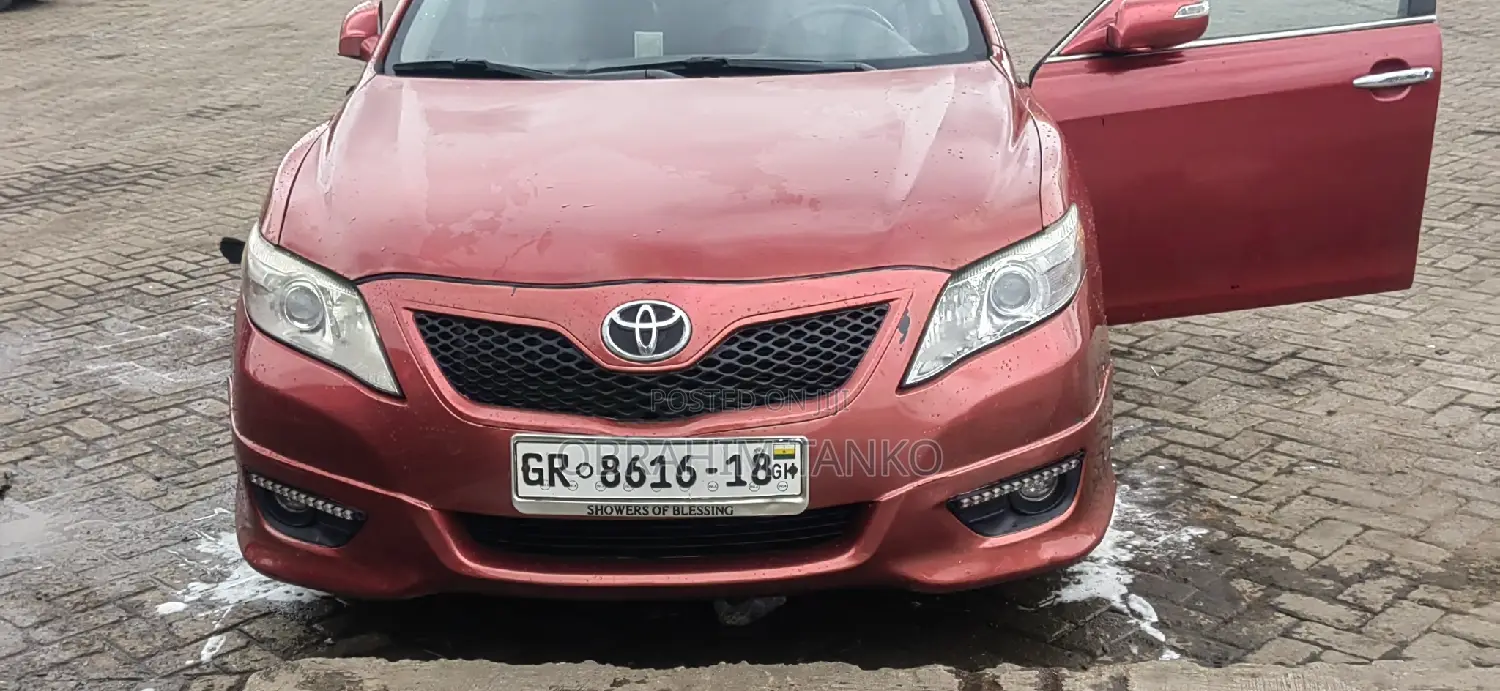 Toyota Camry 2011 Red