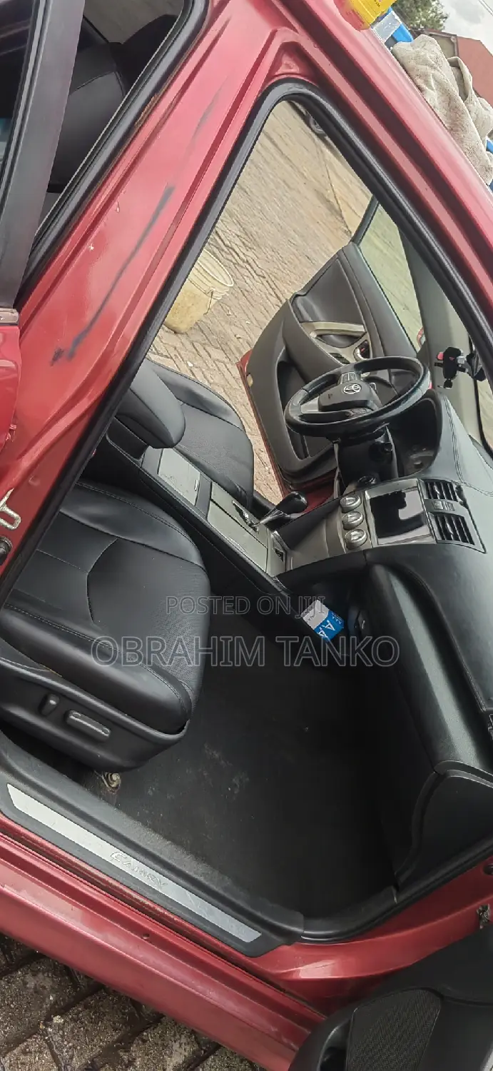 Toyota Camry 2011 Red
