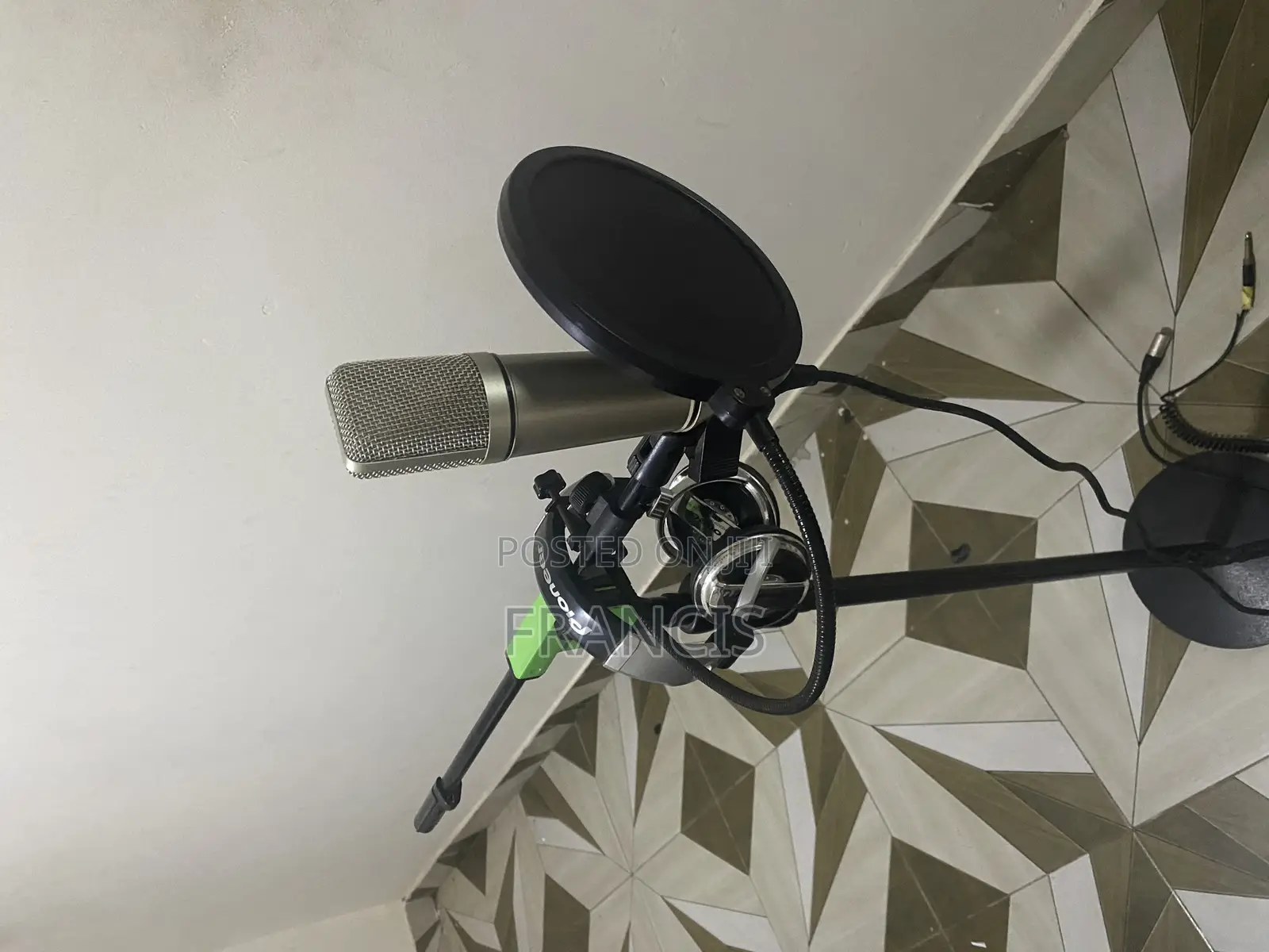 Sennheiser Mic, Pop Filter , Pioneer Headphone Mic Stand