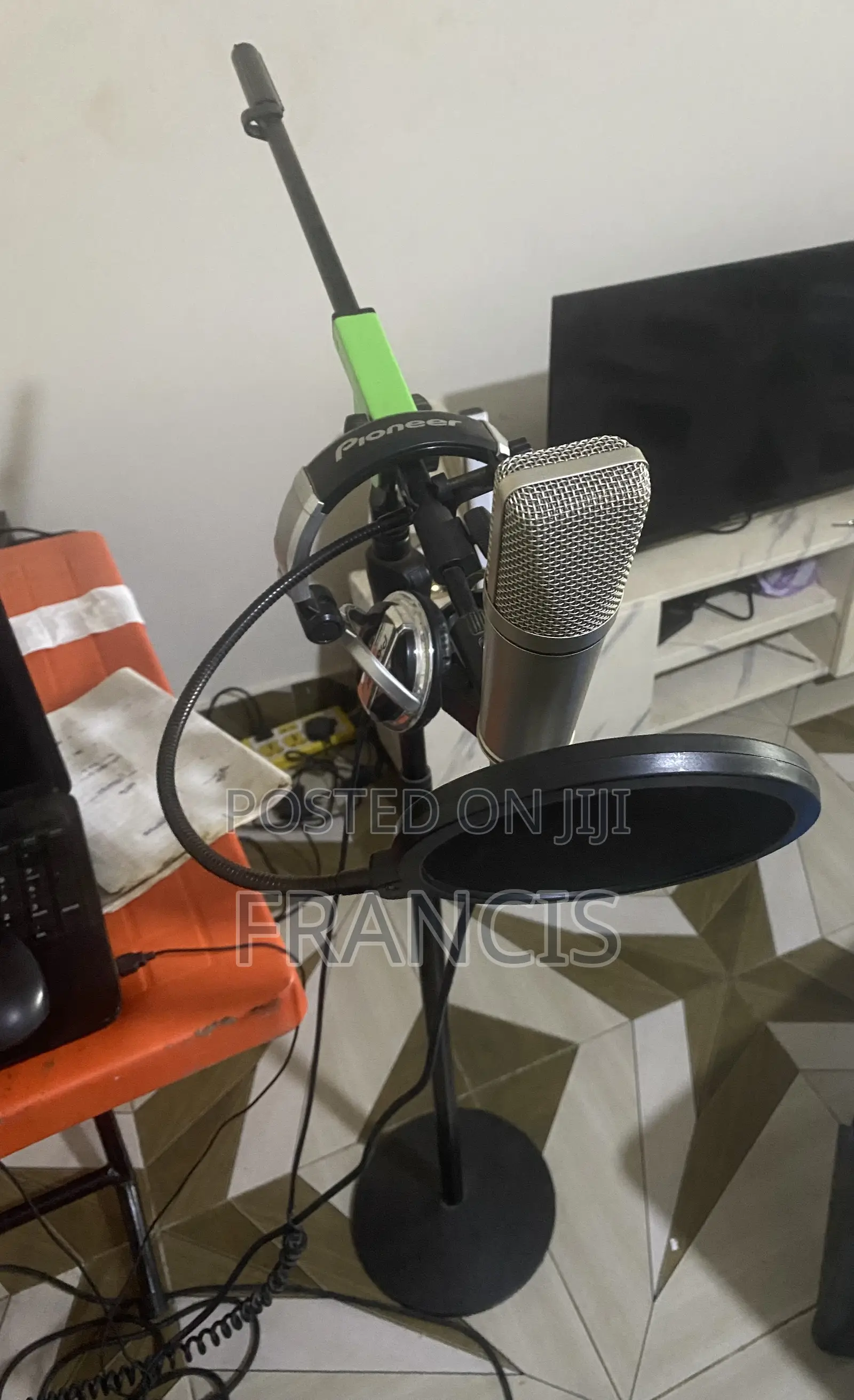 Sennheiser Mic, Pop Filter , Pioneer Headphone Mic Stand