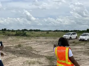 Easy Access, Great Location – Dawhenya, Buerko Land
