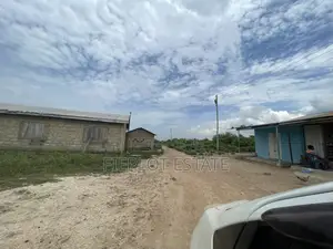 Easy Access, Great Location – Dawhenya, Buerko Land