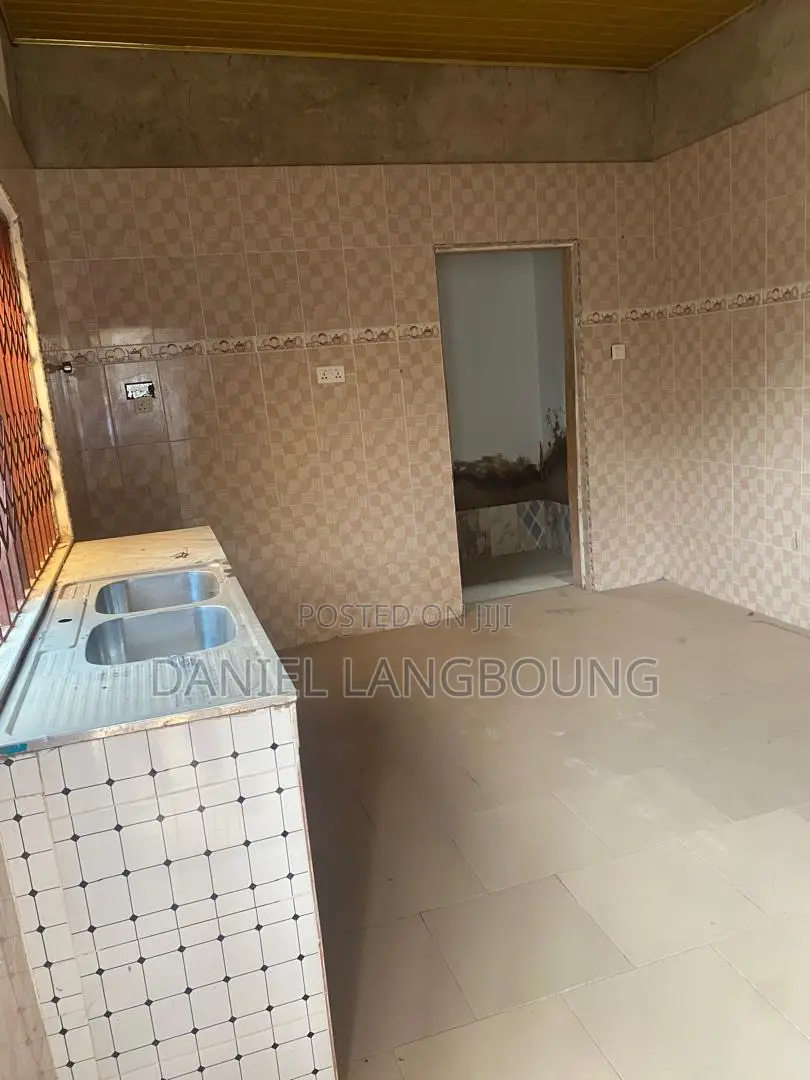 2bdrm Shared Apartment in Gloria Owusu, Boi for rent