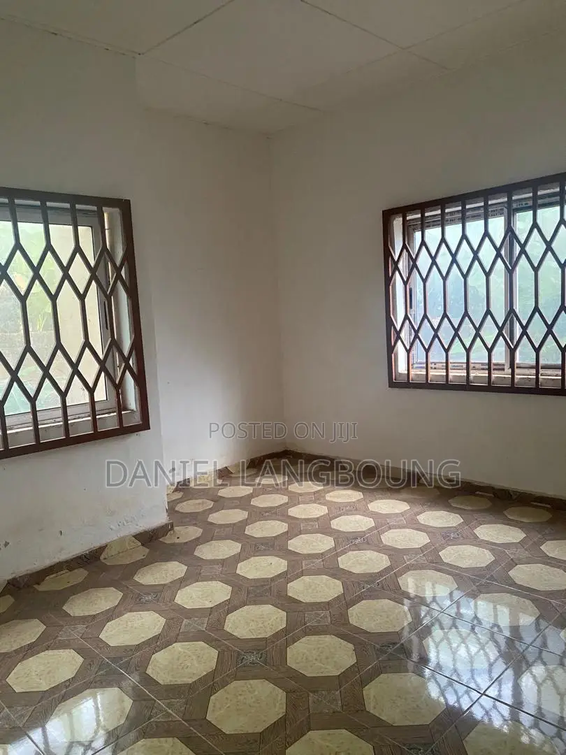 2bdrm Shared Apartment in Gloria Owusu, Boi for rent