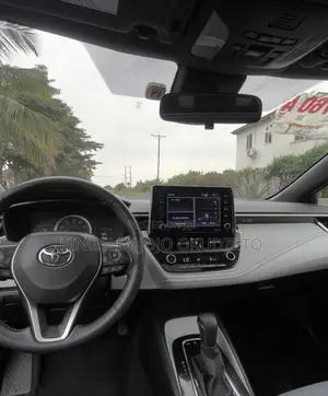 Toyota Corolla SE 2021 Blue