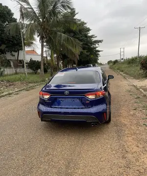 Toyota Corolla SE 2021 Blue