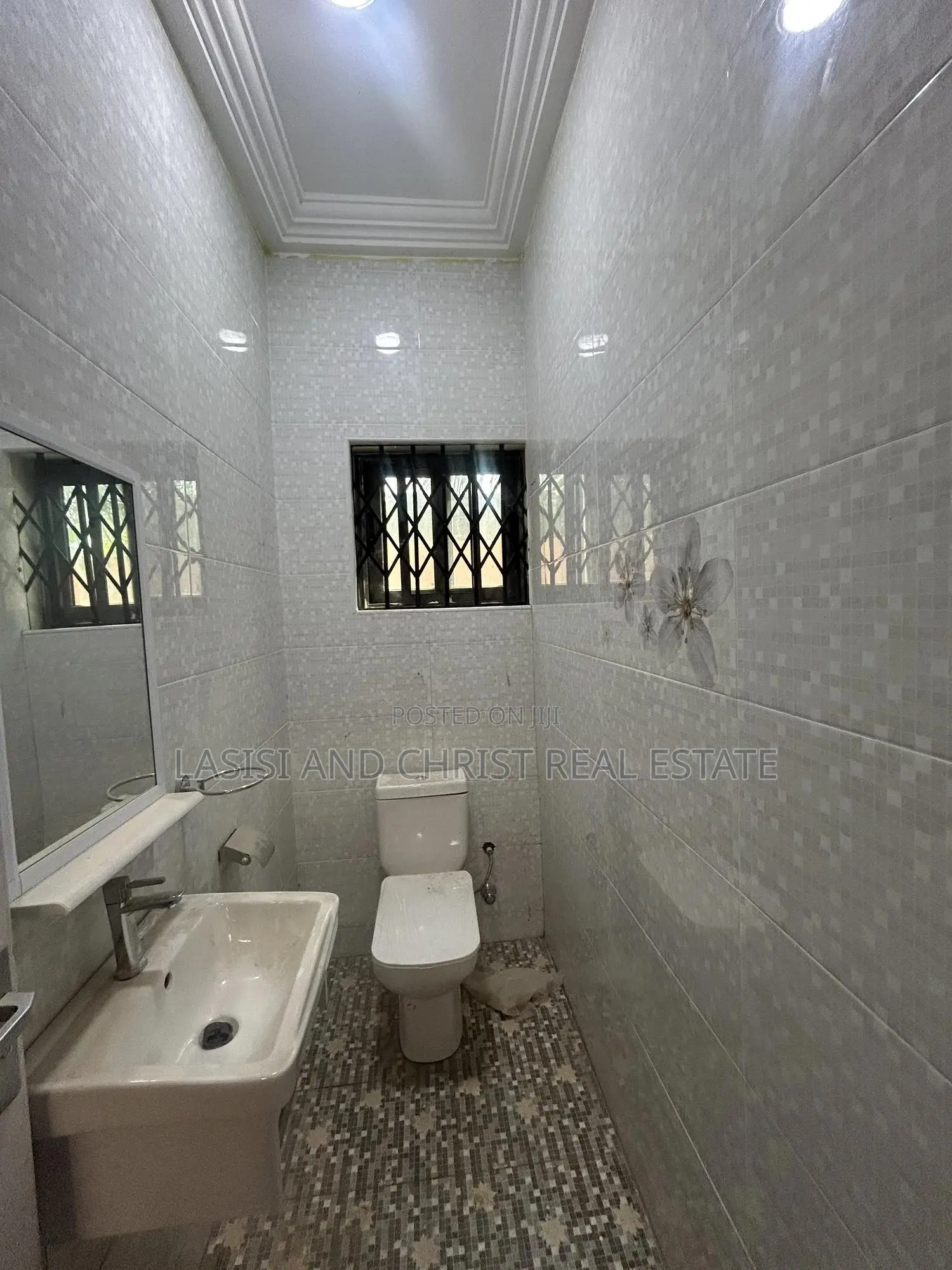 2bdrm Apartment in Lasisi And Christ, Amasaman for rent