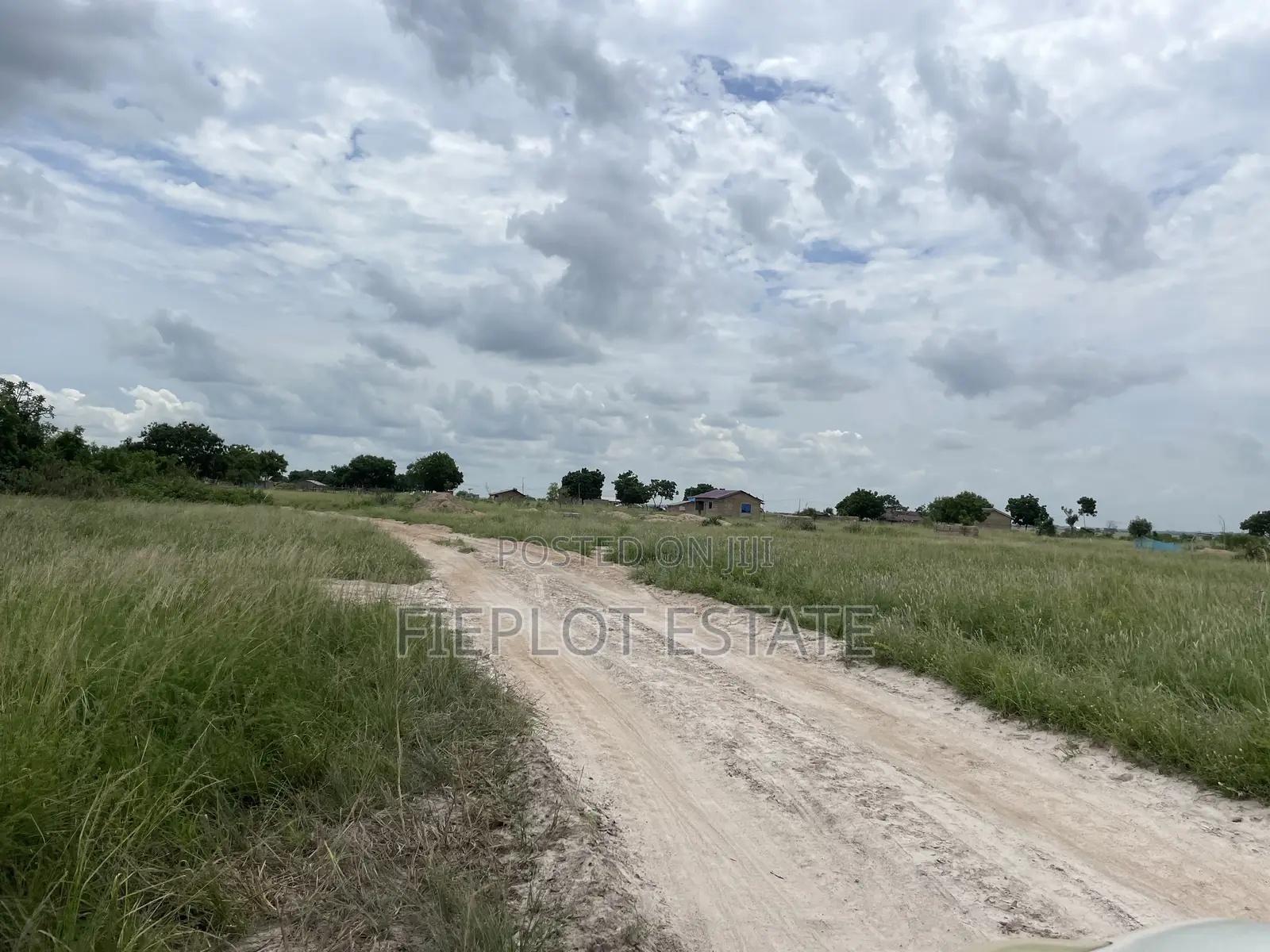 Affordable Dawhenya, Buerko Half Plots