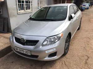 Toyota Corolla Base 4dr Sedan (1.8L 4cyl 5M) 2010