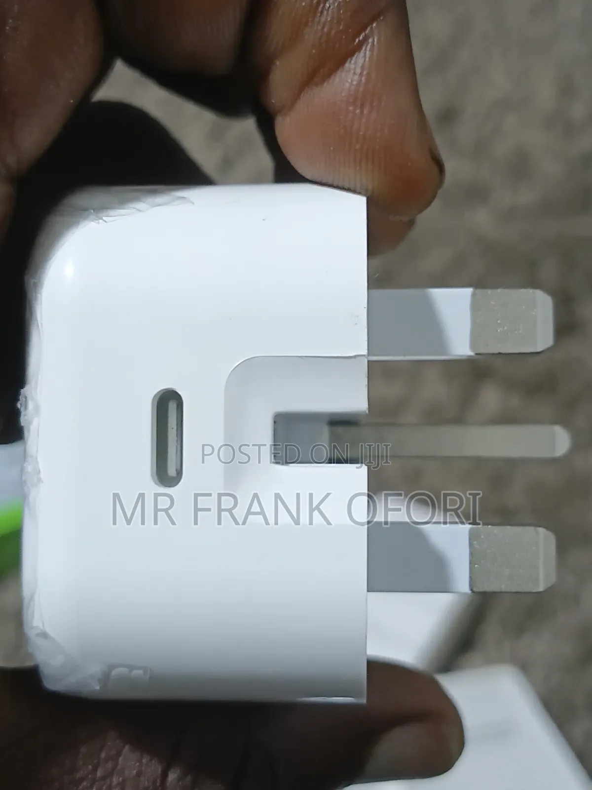 iPhone Super Fast Charger Designed to Change Phone in 30m to 100%
