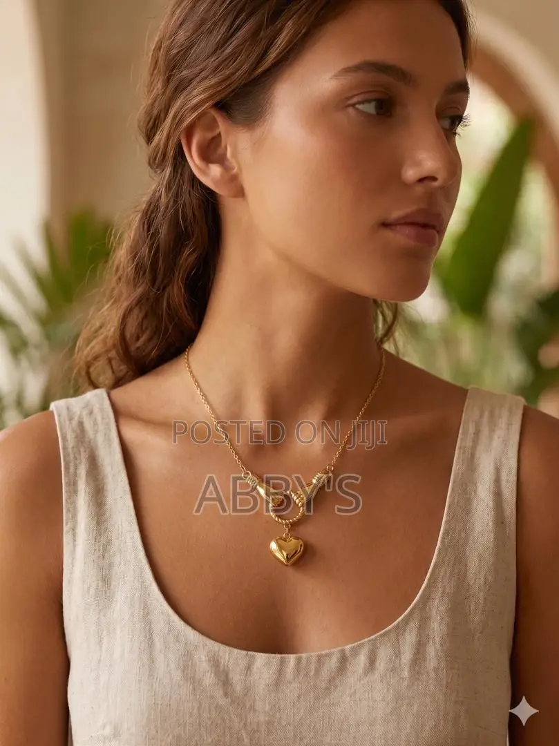 The Heart in Hands Love Necklace