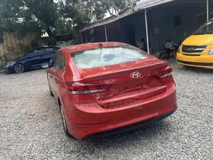 Hyundai Elantra SE Sedan FWD (2.0L 4cyl 6M) 2017 Burgundy