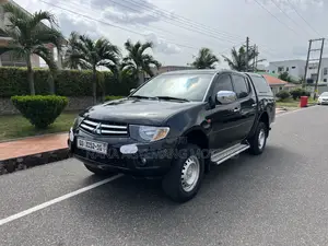 Mitsubishi L200 2010 Black