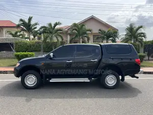 Mitsubishi L200 2010 Black