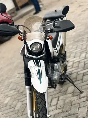 Yamaha 2022 White