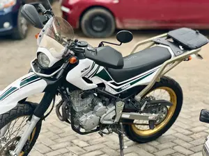 Yamaha 2022 White