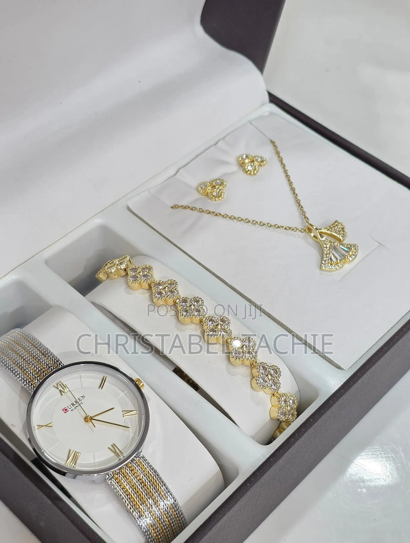 Ladies Jewelry Set