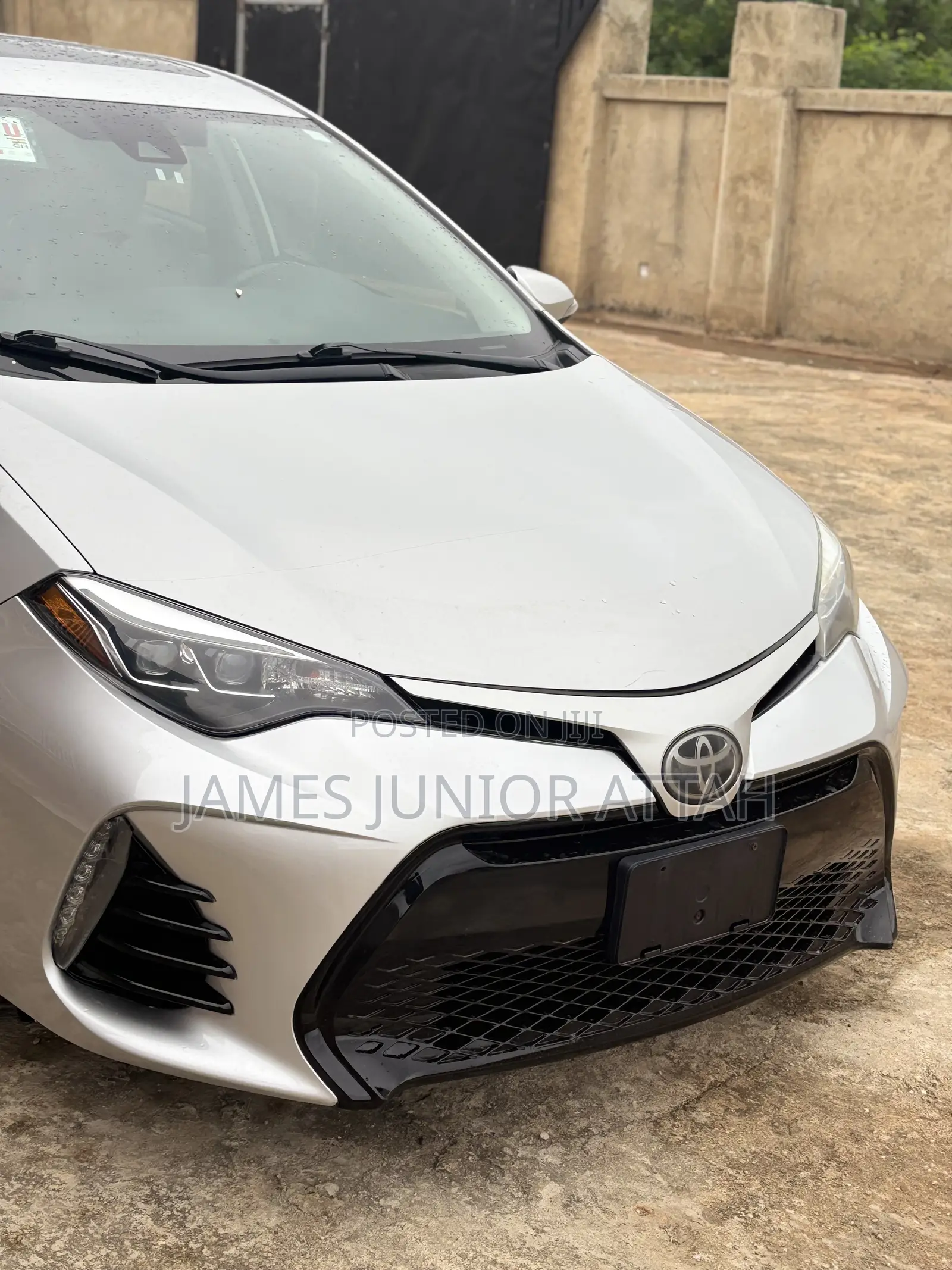 Toyota Corolla SE (1.8L 4cyl 2A) 2018 Silver