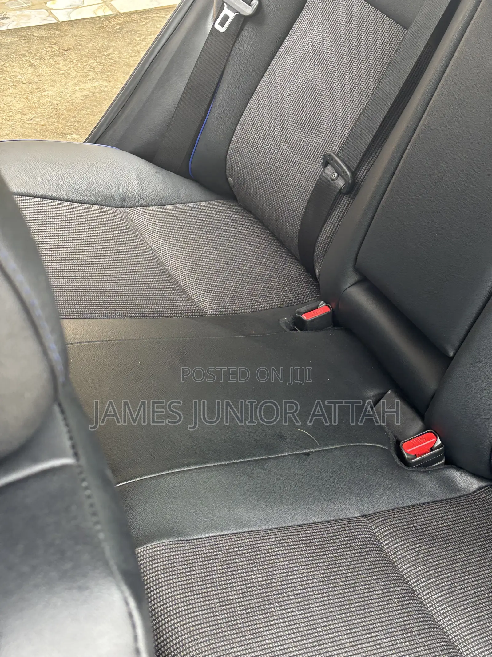 Toyota Corolla SE (1.8L 4cyl 2A) 2018 Silver