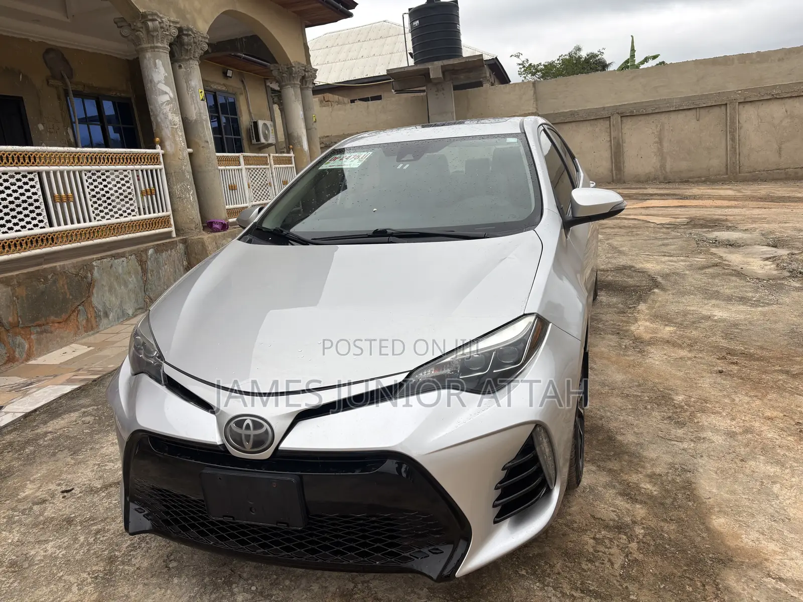 Toyota Corolla SE (1.8L 4cyl 2A) 2018 Silver