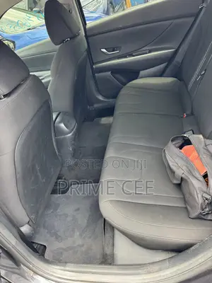 Hyundai Elantra SE 2023 Gray