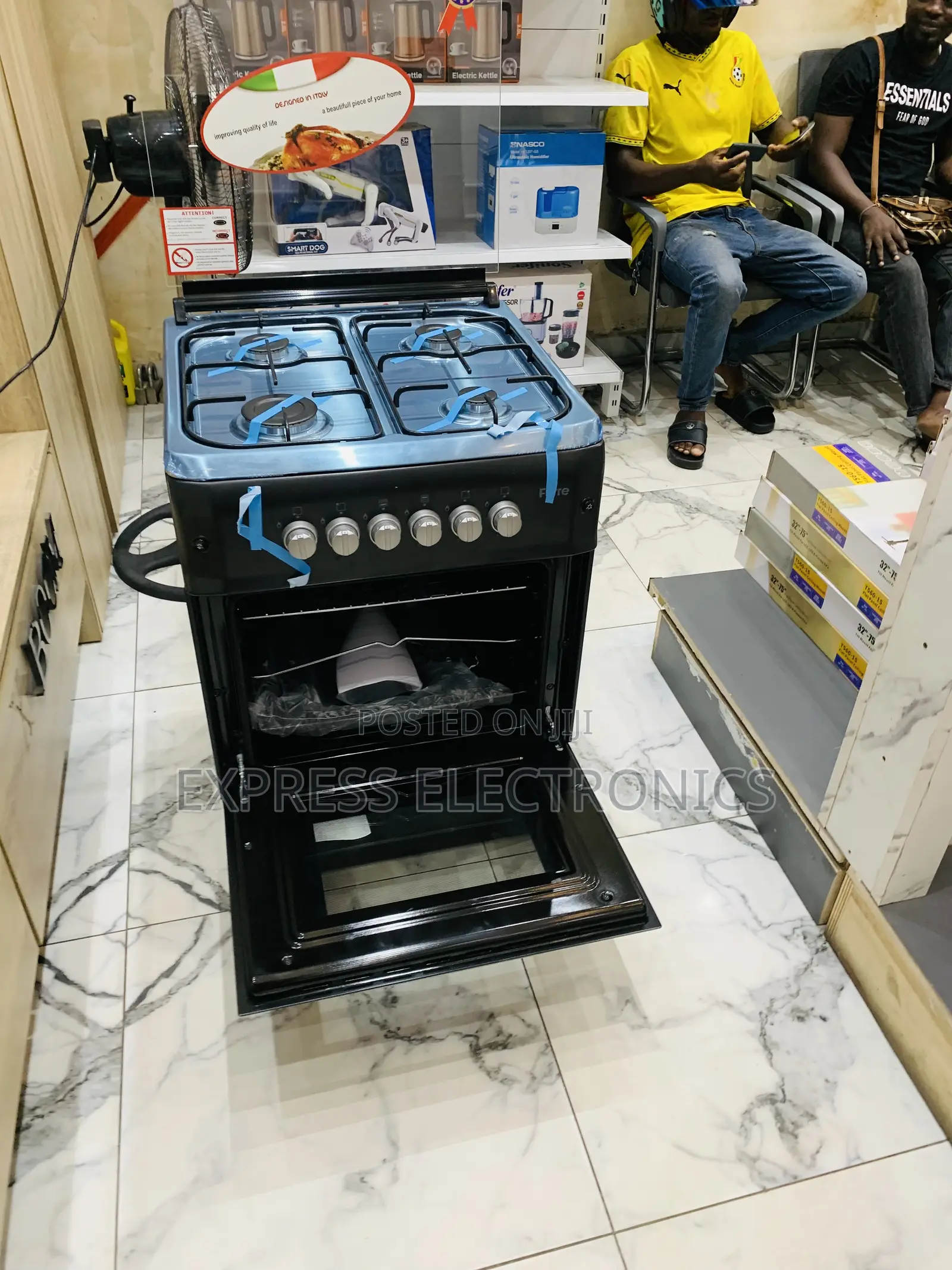 Ultra Modern Sleek Black 4burner Gas Cooker Oven 60/60