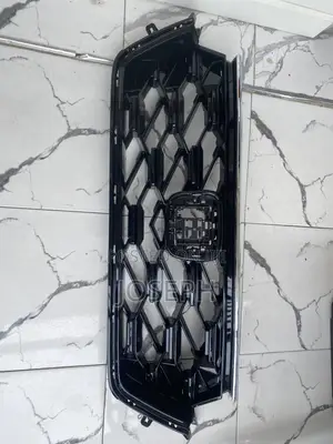 Cr-v 2023,2024,2025 Top Grille With Shining