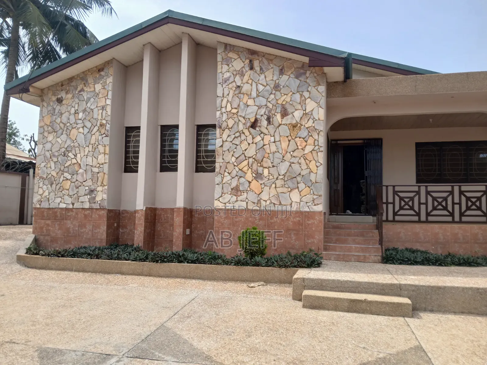 4bdrm House in Nyankyreniase, Kumasi Metropolitan for sale