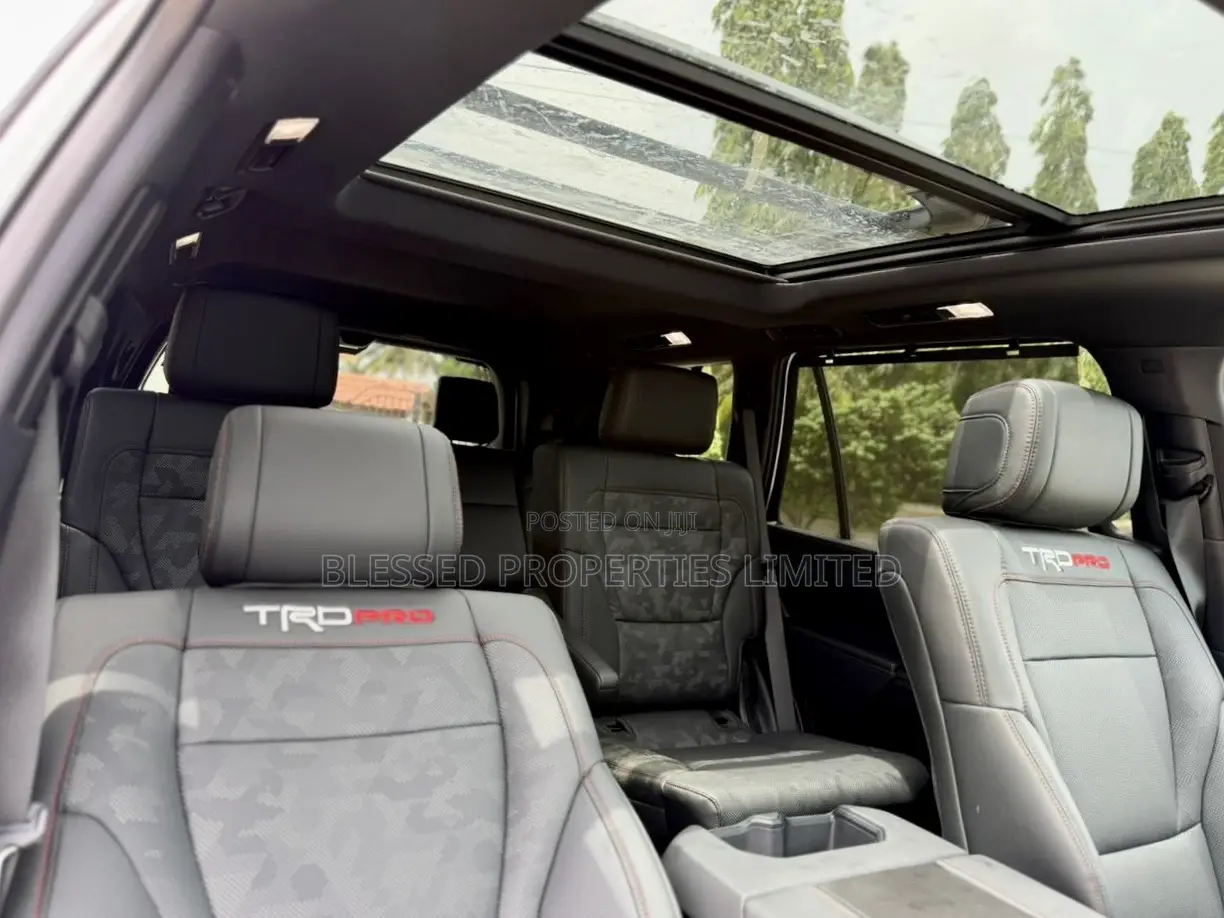 Toyota Sequoia TRD PRO 4WD 2026 White