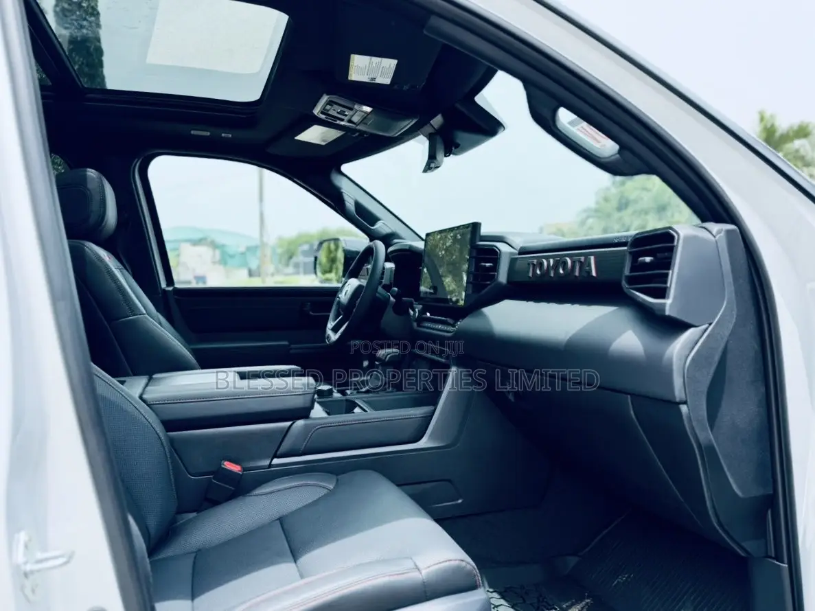 Toyota Sequoia TRD PRO 4WD 2026 White
