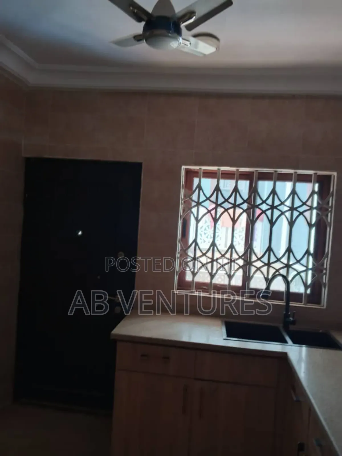 2bdrm Apartment in Oyibi, Valley View Area for rent