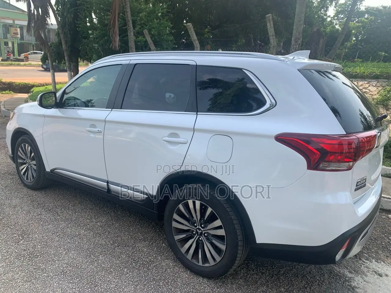 Mitsubishi Outlander SEL AWC 2019 White
