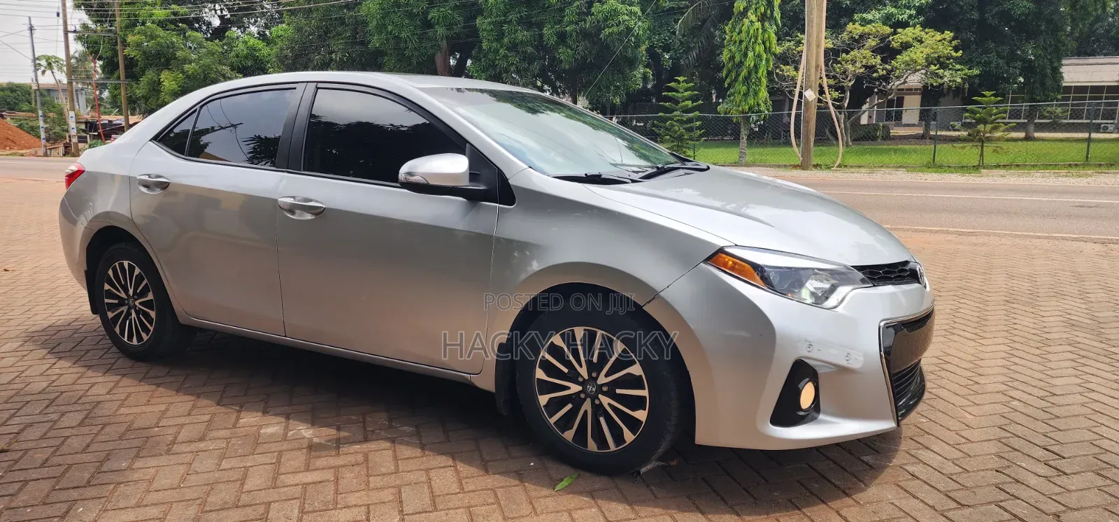 Toyota Corolla S 4dr Sedan (1.8L 4cyl CVT) 2016 Silver