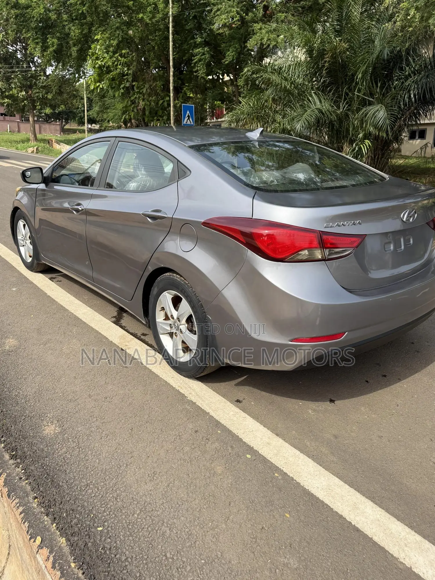 Hyundai Elantra SE 4dr Sedan (1.8L 4cyl 6M) 2014 Gray