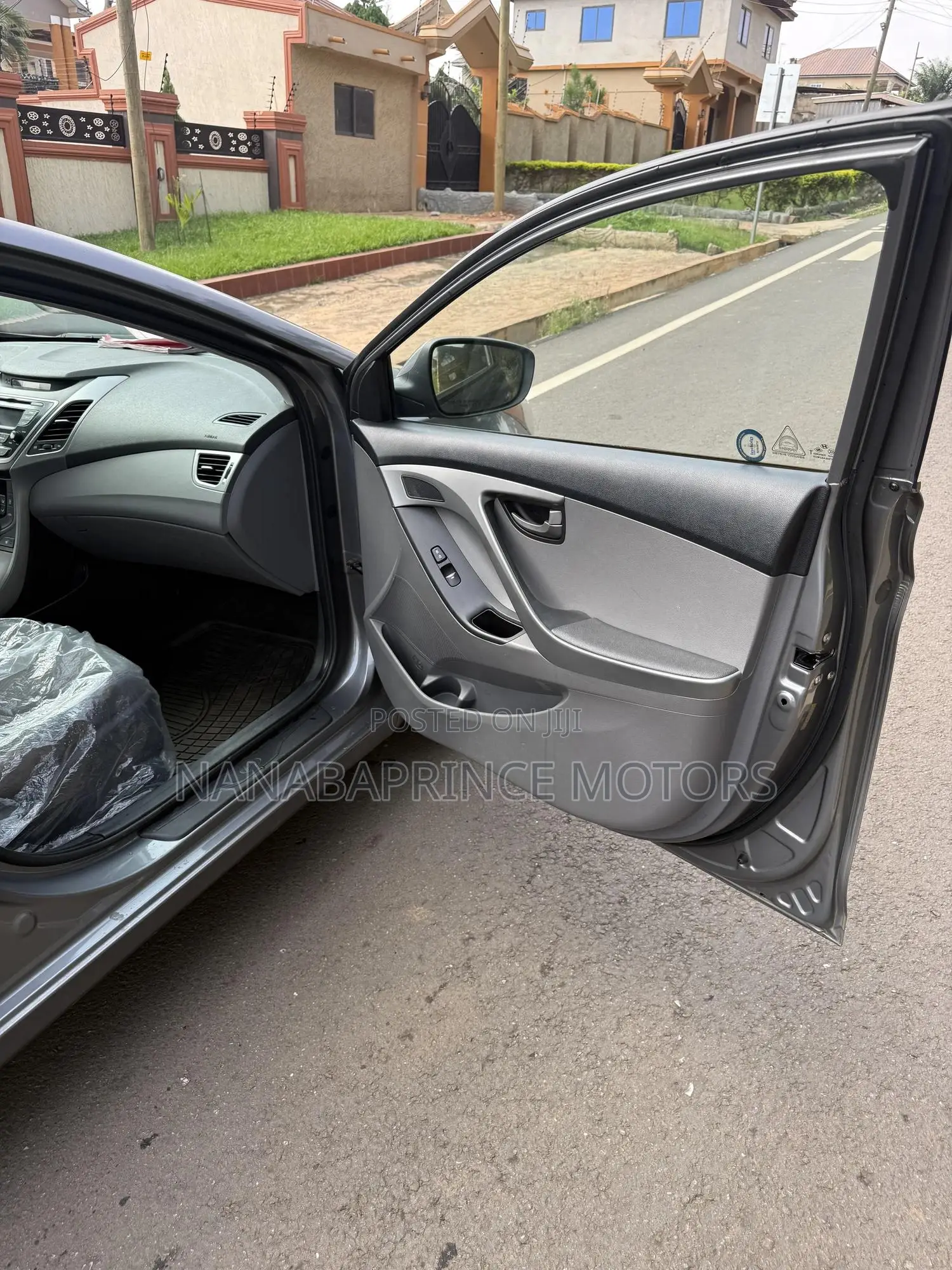Hyundai Elantra SE 4dr Sedan (1.8L 4cyl 6M) 2014 Gray