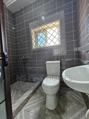 3bdrm Apartment in Parakou Estate for rent