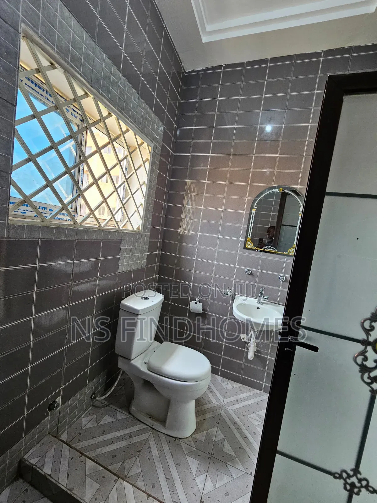 3bdrm Apartment in Parakou Estate for rent