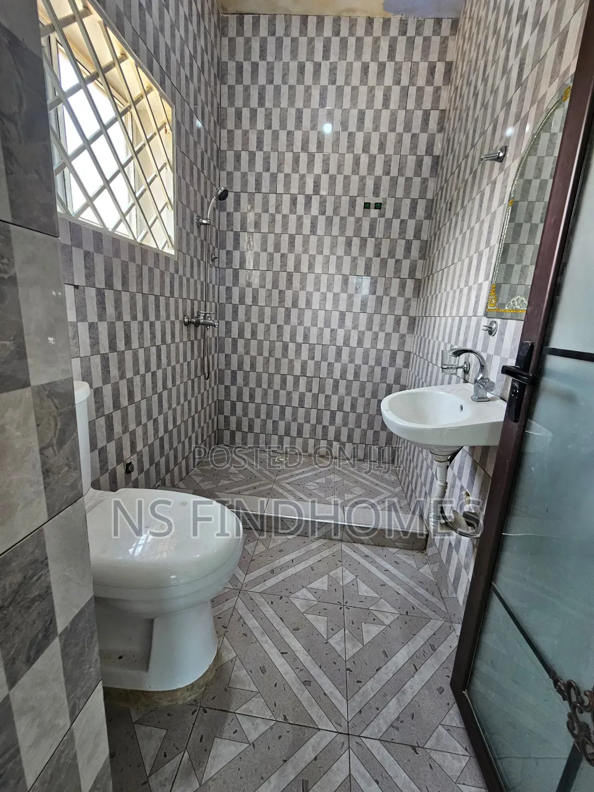 3bdrm Apartment in Parakou Estate for rent