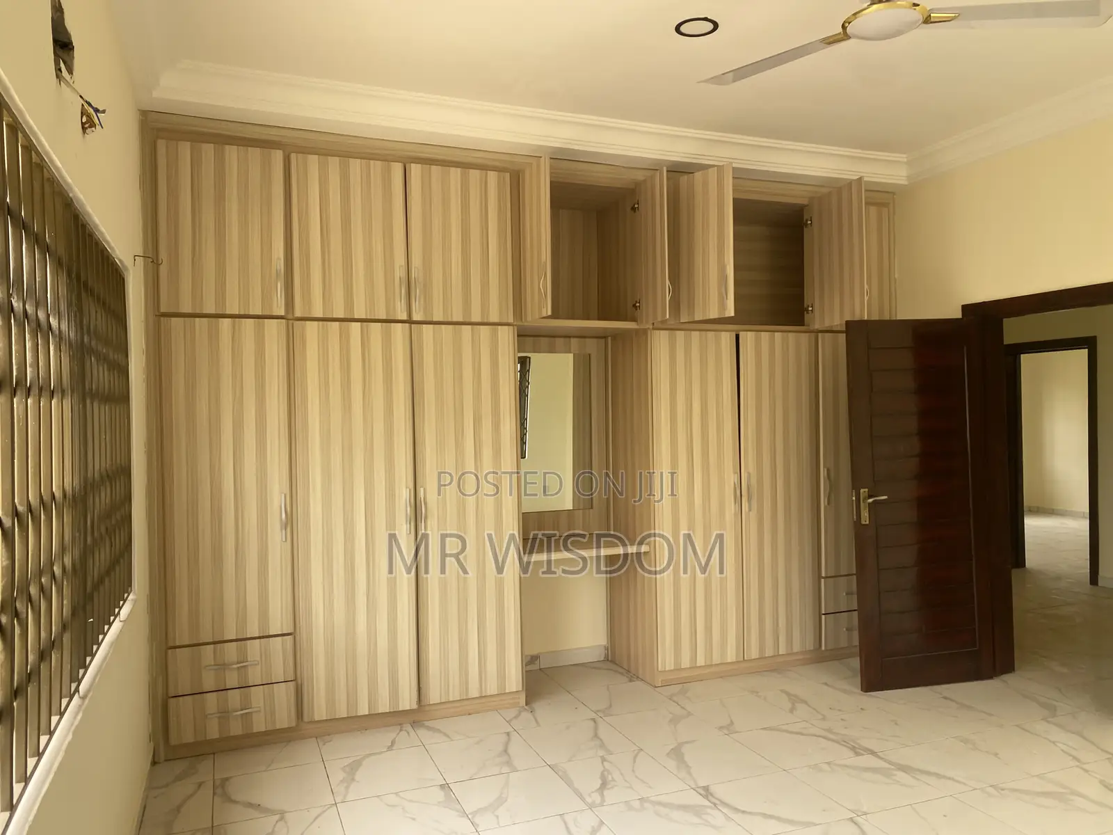 4bdrm Bungalow in Lakeside Estate for rent