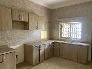 4bdrm Bungalow in Lakeside Estate for rent
