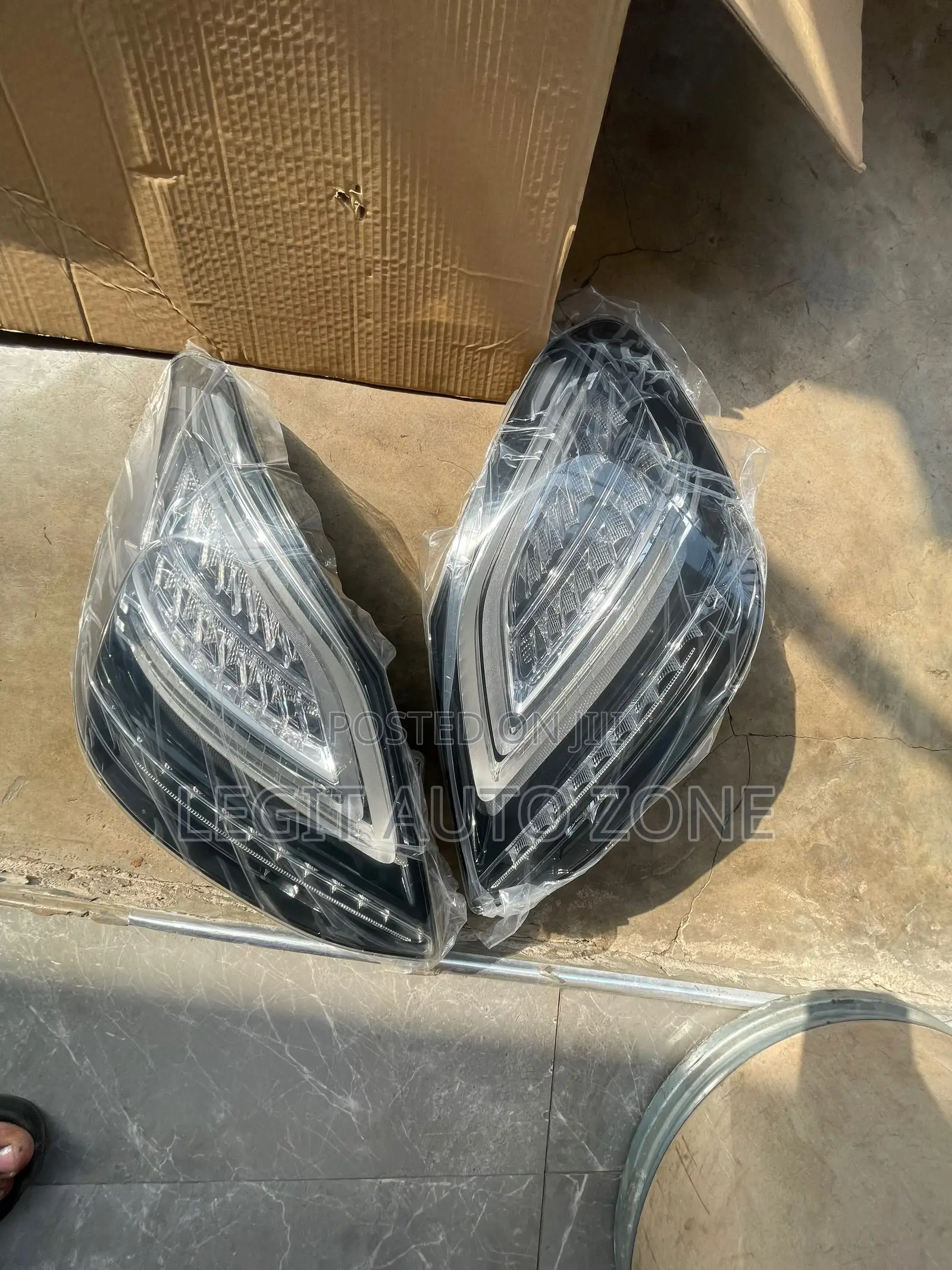 Mercedes Benz C300 2015,2016,2017,2018, Spec Taillights