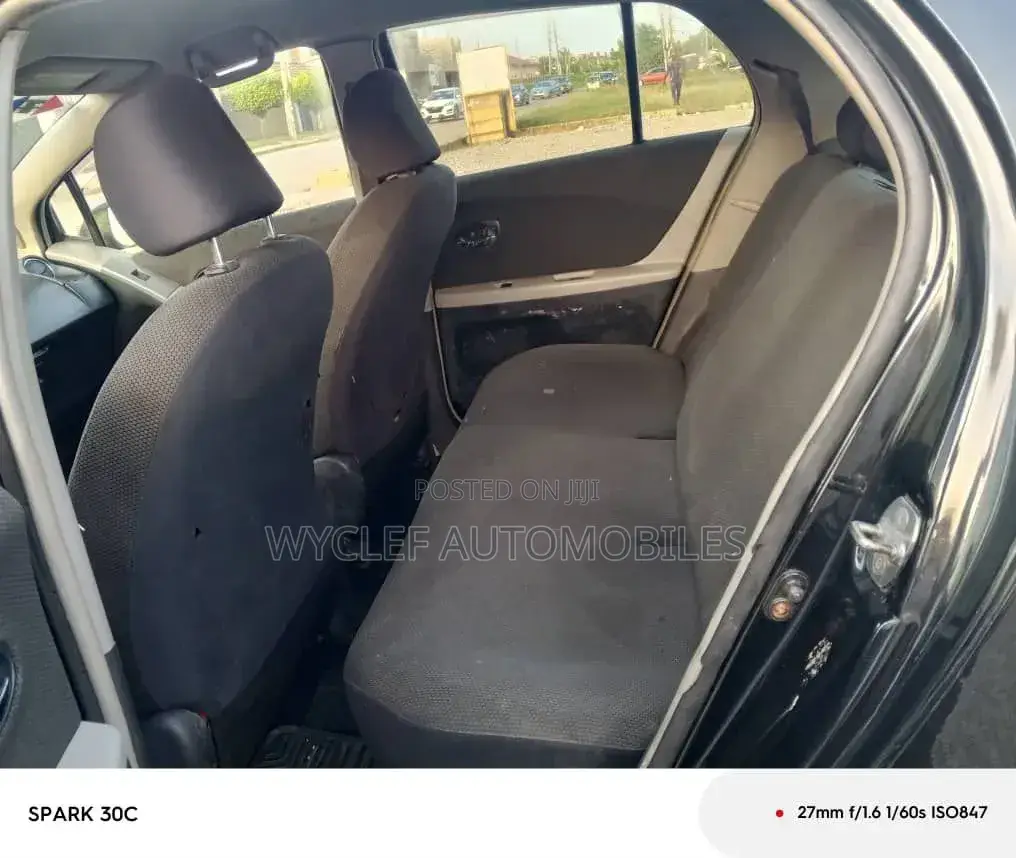 Toyota Vitz 1.0 FWD 5dr 2010 Black