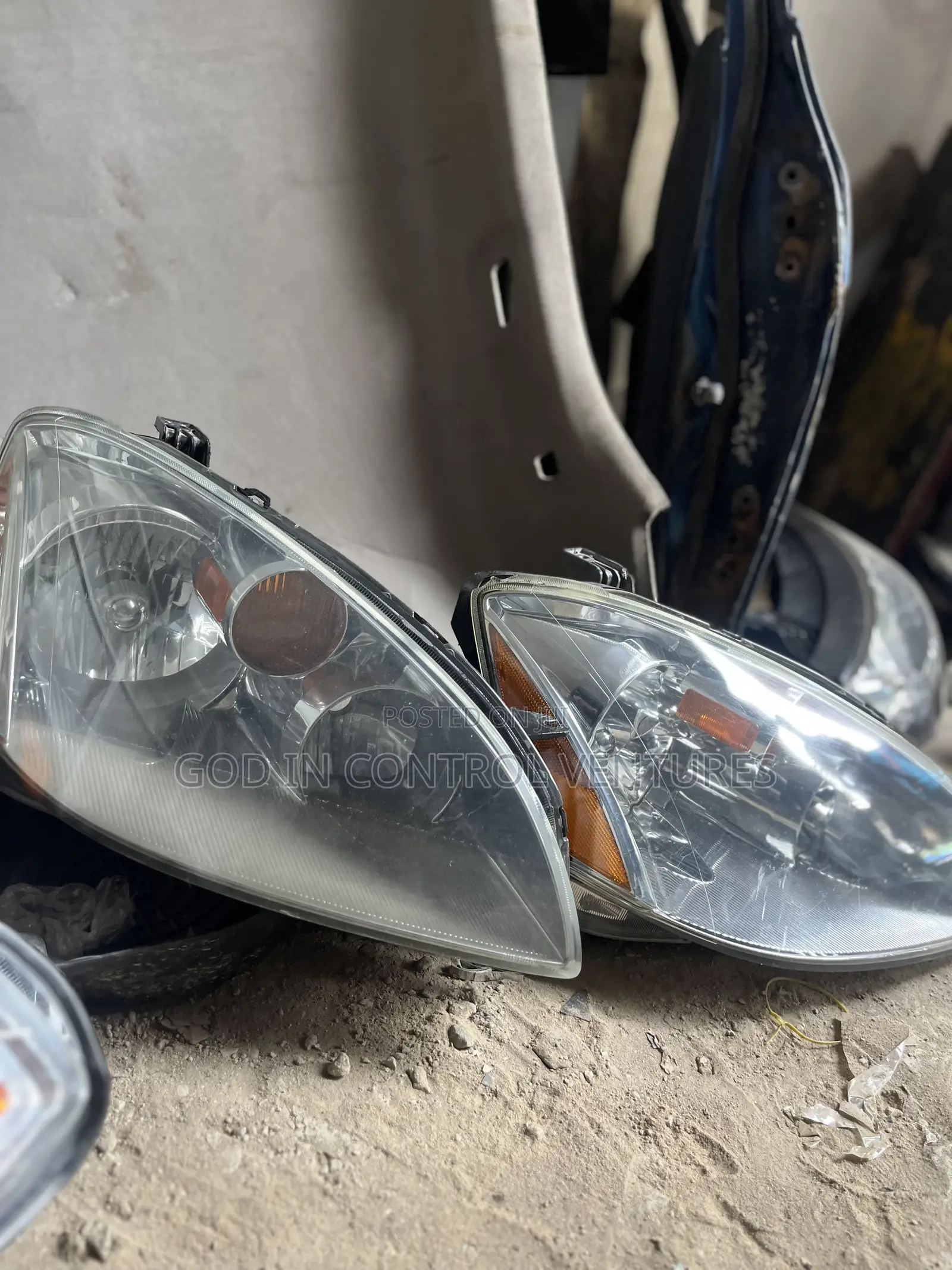 Nissan Altima 2005 Headlight