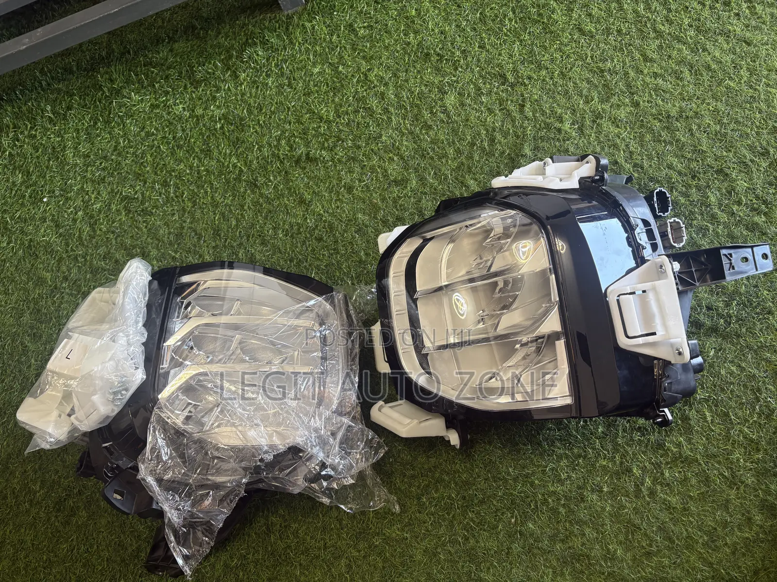 Mitsubishi Outlander 2022,2023,2024,2025, Lower Headlights