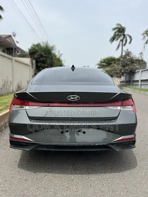 Hyundai Elantra SEL 2023 Gray